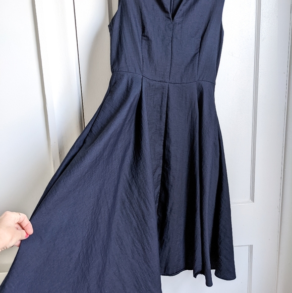 COS sleeveless fit and flare midi dress - Picture 9 of 10